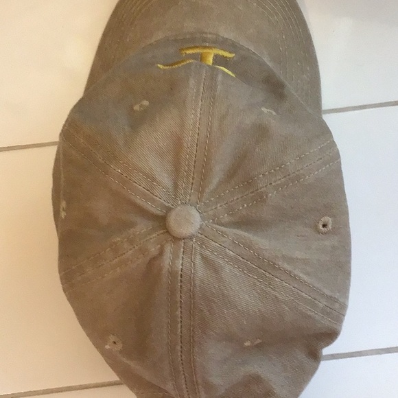 ‘Yellowstone’ Embroidered Baseball Cap/Tumbler Combo - Picture 3 of 9